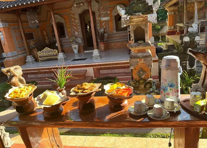 ゲストハウス Rodja Balinese House ウブド